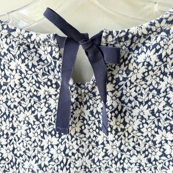 Talbots woven tapestry short sleeved top with tie neck in back - Picture 5 of 7